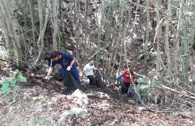 Sakupili više od 5 prikolica raznog otpada 