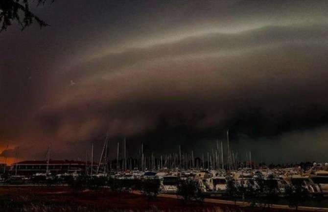 Snažno nevrijeme i u Hrvatskoj, povrijeđeno troje Njemaca