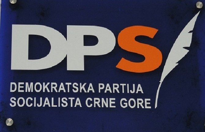 DPS Mandiću: Želja će vas biti da vlast u Crnoj Gori osvajate bez izbora, uz pirotehniku, trube i koljenicu
