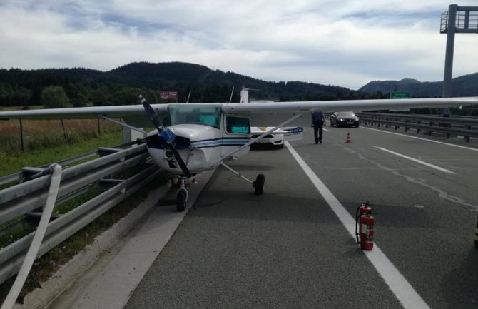 Pilot objasnio zašto je sletio na autoput: Želio sam da nikog ne povrijedim