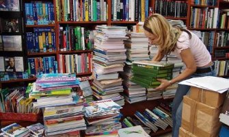 Distribuicija udžbenika za osnovnu i srednju školu u knjižarama počinje danas