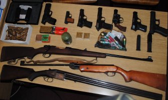 Tivat: Prekinut lanac krijumčarenja kokaina iz Kolumbije u CG, oduzeta veća količina novca, luksuzna vozila...