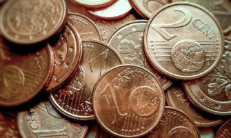 Prvo da stupi zakon na snagu, pa tek kazne za trgovce koji ne vraćaju kusur od jednog ili dva centa