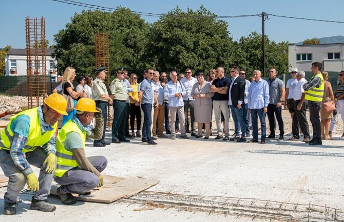 U Danilovgradu do jeseni sljedeće godine 68 stanova za pripadnike Vojske CG i Ministarstva odbrane