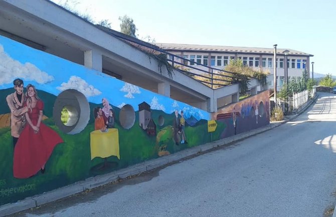 Mladi Rožajci muralom skrenuli pažnju na iseljavanje