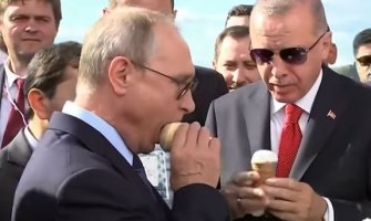 Putin častio Erdogana sladoledom, za ministra kusur (VIDEO)