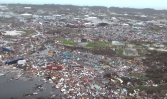 Snimci iz vazduha pokazali razaranja velikih razmjera na Bahamima(VIDEO)