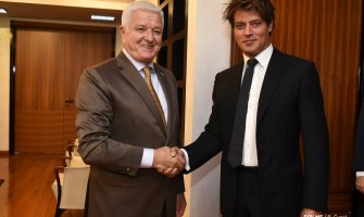 Marković sa italijanskim glumcem Garkom:  Želimo da Crnu Goru oplemenimo filmskim sadržajima