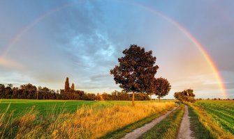 Danas oblačno sa sunčanim intervalima, popodne kiša
