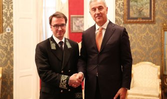 Rusi i Crnogorci zaslužuju bolje odnose