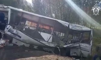 Sudar autobusa i kamiona, 7 mrtvih, 28 povrijeđenih (VIDEO)