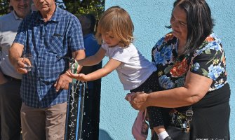 Mještani Bršna i Dragovoljića dobili vodu, završena i rekonstrukcije spomen česme u Banjanima