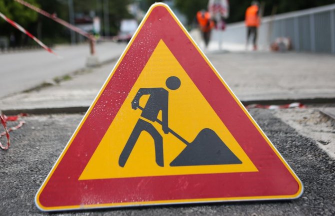 Ugovoreni radovi na saobraćajnicama u Bijelom Polju i Ulcinju,  vrijednosti od 350.000 eura