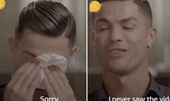 Ronaldo zaplakao gledajući snimak svog oca: Bio je pijanica, bilo je teško (VIDEO)