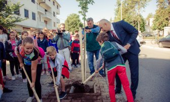 Na Cetinju posadili više od 200 stabala