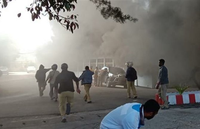 Protesti u Indoneziji: Ubijeno najmanje 20 osoba(VIDEO)