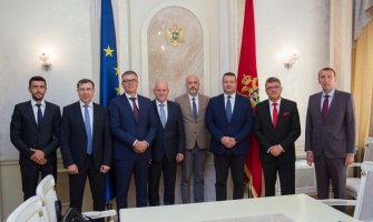 Bačić: Hrvatska daje punu podršku evropskom putu Crne Gore 