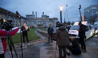 Holandija paralisana: Farmeri traktorima idu u Hag, planiraju demonstracije (VIDEO)