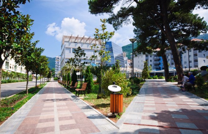 Donatorsko veče za prikupljanje sredstava za ultrazvuk u Domu zdravlja