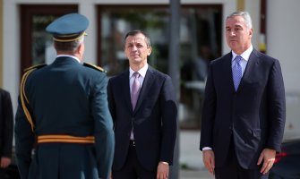 Dan Vojske CG: General Dakić Đukanoviću predao raport