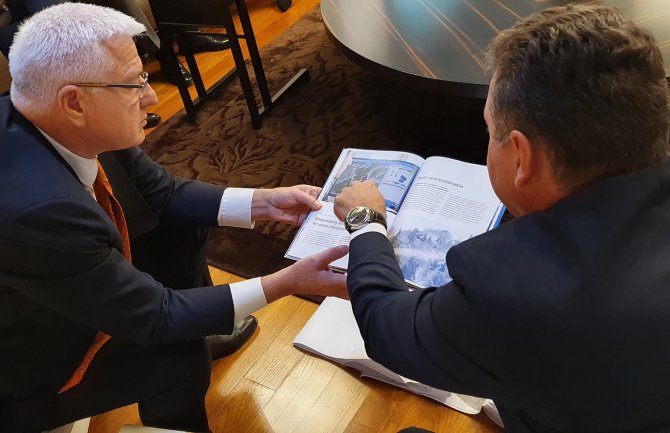 Kompanija Lajtner bi sama finansirala gradnju žičare od Kotora do Njeguša 