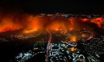 Los Anđeles: Bukte požari, 100.000 evakuisanih