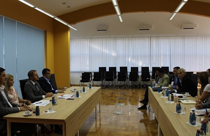 Razgovori o povećenju zarada u prosvjeti se privode kraju, konačnu riječ će dati Glavni odbor Sindikata i Vlada 