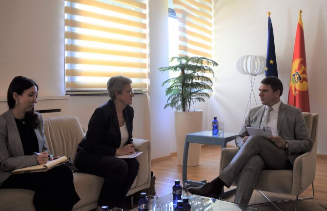 EU da ostane posvećena unutrašnjim reformama i politici proširenja, spremna da dočeka nove članice