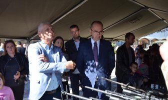 Vojska narodna institucija kojoj je mjesto u narodu i sa narodom