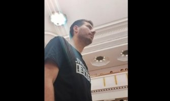 Pernar ponovo izbačen sa sjednice hrvatskog parlamenta(VIDEO)