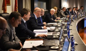 Vlada će obezbijediti Univerzitetu novac za povraćaj uplate studentima za magistarski rad