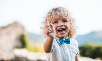 Svjetski, a naš: Najljepši dječak Viktor otvara ovogodišnji Serbia kids fashion week!