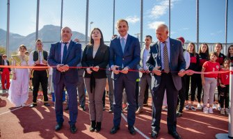 Otvoreni školski sportski tereni u Gusinju vrijedni 350.000