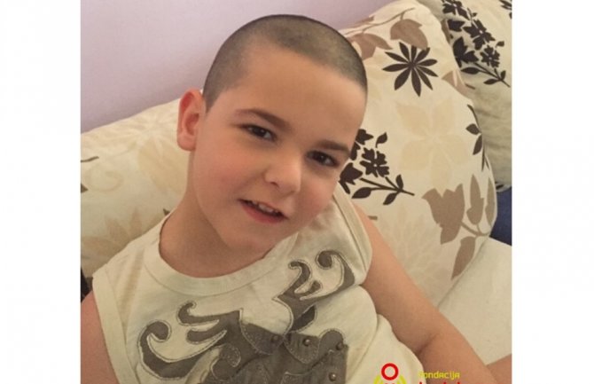 Prikupljen novac za liječenje Jovana Čenića iz Kotora!