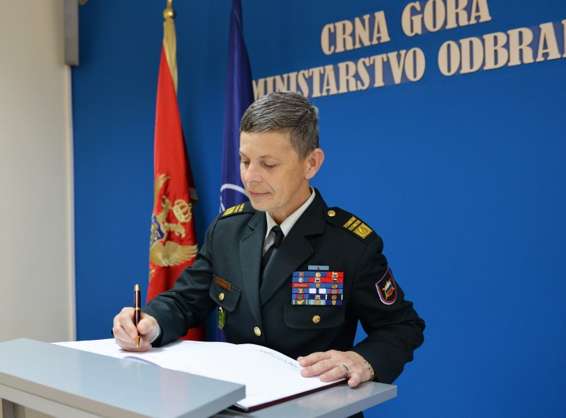 4899020774183f5877a42o