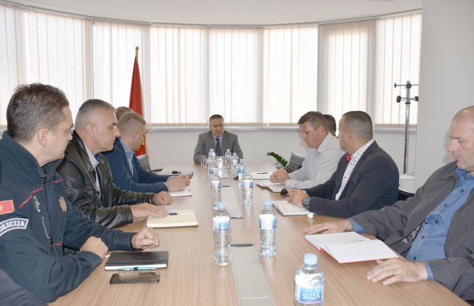 Poboljšati uslove rada i povećati standard svih policijskih službenika