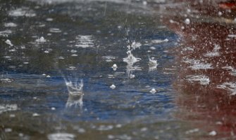 Narandžasti meteoalarm u CG: Kiša, vjetar, pljuskovi i grmljavina