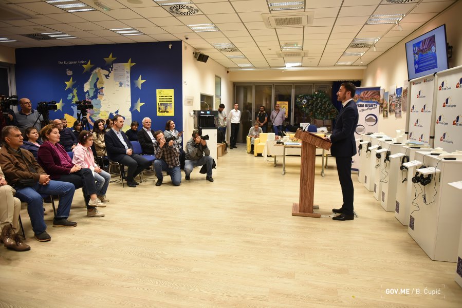 49013802093a0aee2bc59o