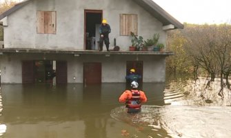 Situacija u Broćancu i dalje teška, u ostalim djelovima stabilno