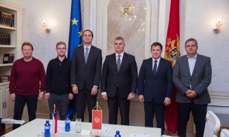 Višegradska grupa će nastaviti da snažno podržava proces proširenja EU