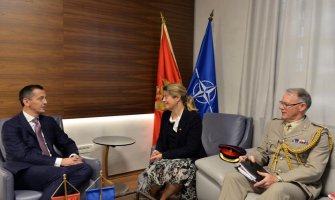 Bošković: Kvalitetna odbrambena saradnja CG i UK