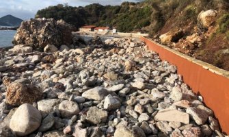 Nevrijeme uništilo plažu Galija