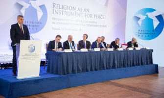 Neuobičajeni religijski običaji : U Crnoj Gori pripadnici različitih regija vjeruju u iste svece