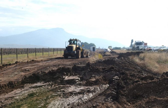 Počela gradnja bulevara od Podgorice prema Tuzima, Vuković:Podgorica veliko gradilište