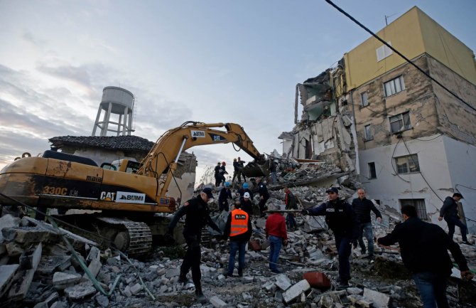 Zemljotres u Albaniji: Novi potres oko 14 sati,najmanje 16 poginulih, 600 povrijeđenih(VIDEO)