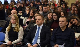 Nastavnici i škole će direktno u sistem unositi informacije o talentima djece