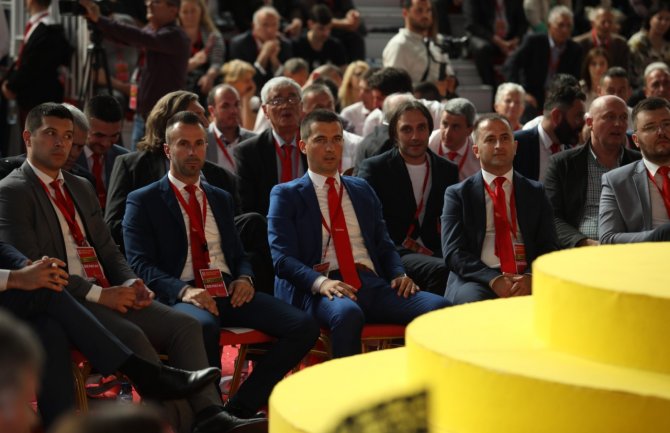 Demokrate uplatile 500 eura Nevesinju