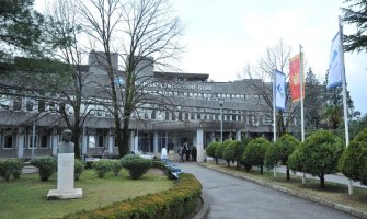 KCCG:  Tri kovid pacijenta životno ugrožena