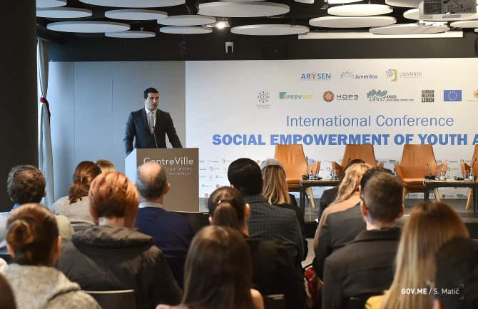 Janović: Bićemo podrška mladima u riziku