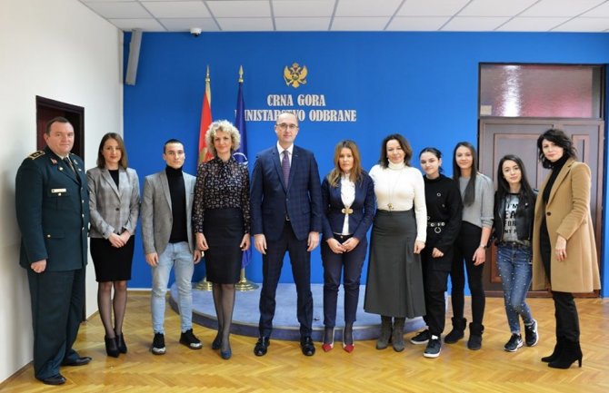 Praksa za srednjoškolce u Ministarstvu odbrane i Vojsci Crne Gore